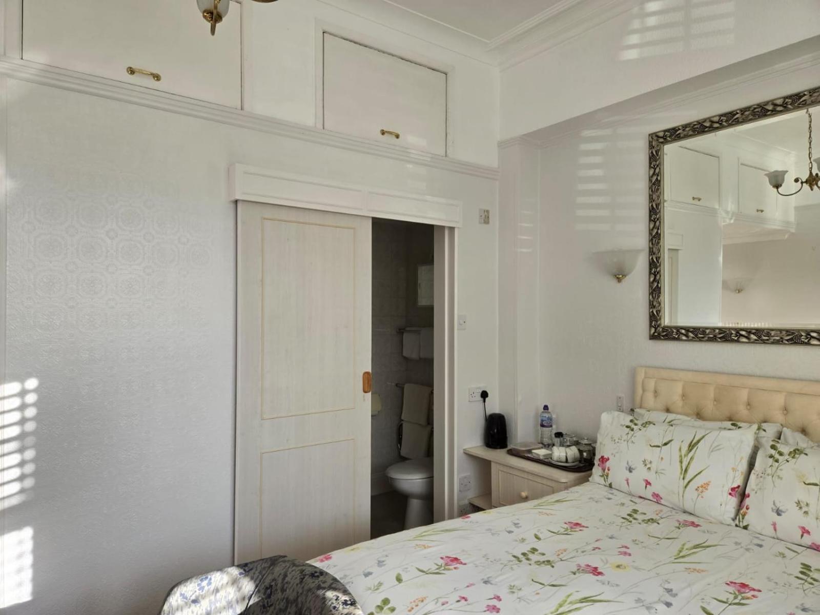 Shoreline Accommodation 본머스 외부 사진