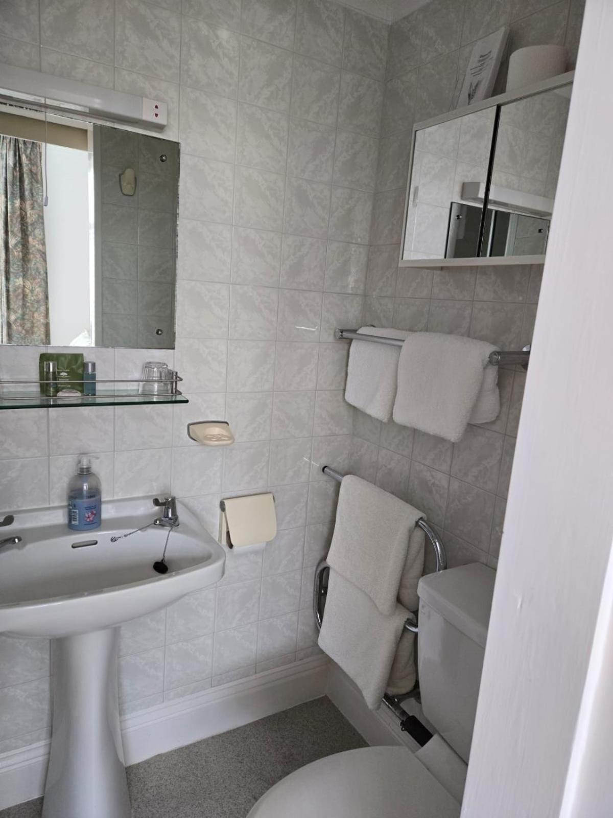 Shoreline Accommodation 본머스 외부 사진